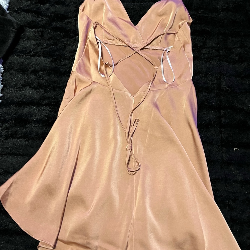 Selling a blush pink sun dress